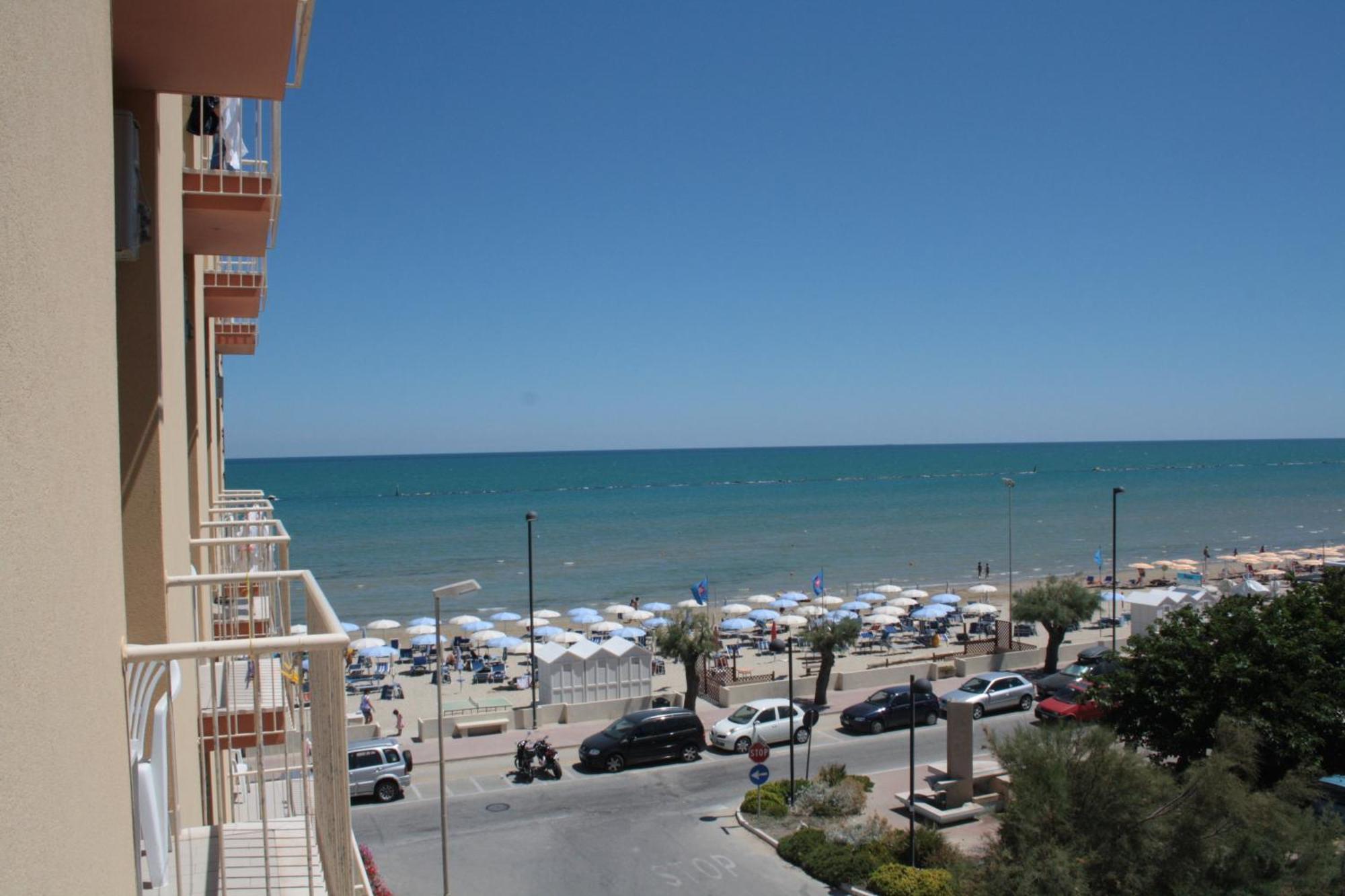 Hotel Florence Marotta Dış mekan fotoğraf