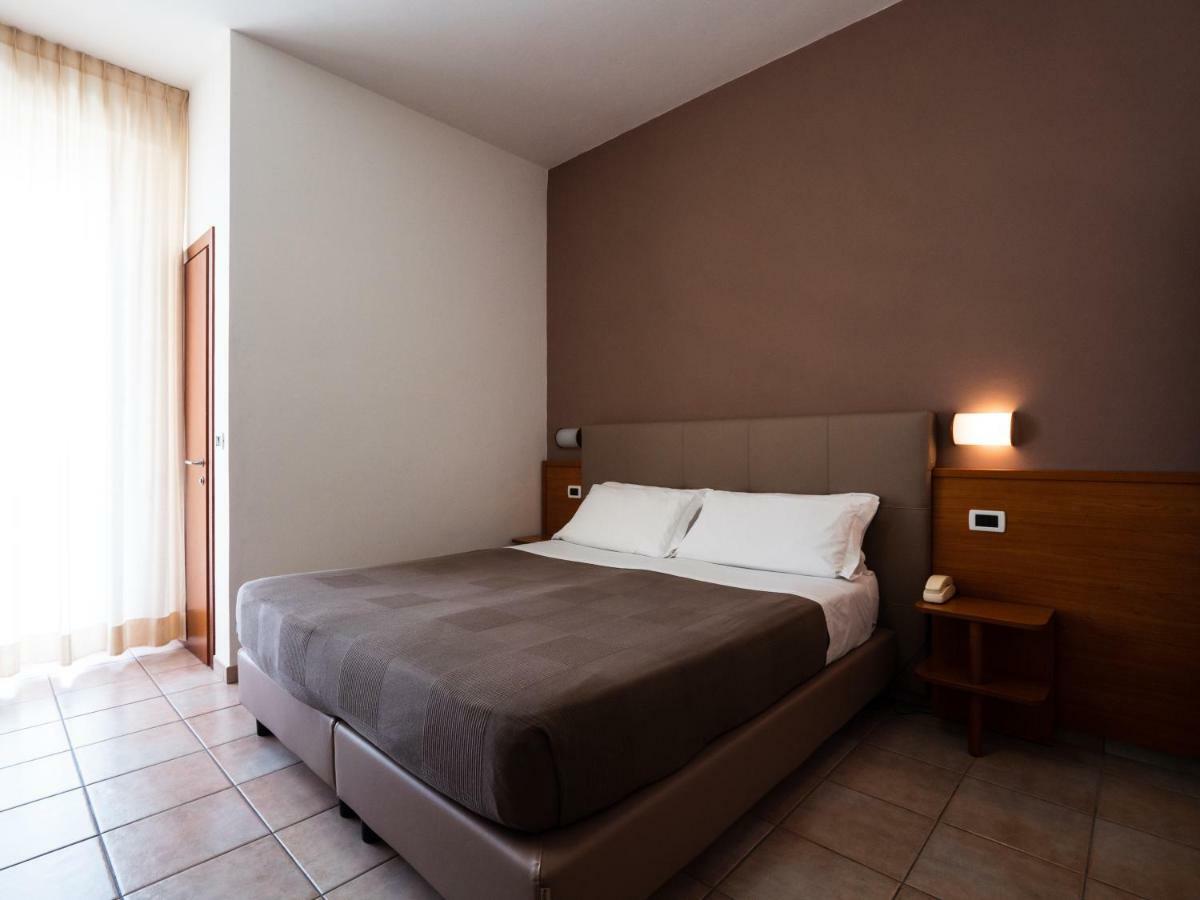 Hotel Florence Marotta Dış mekan fotoğraf