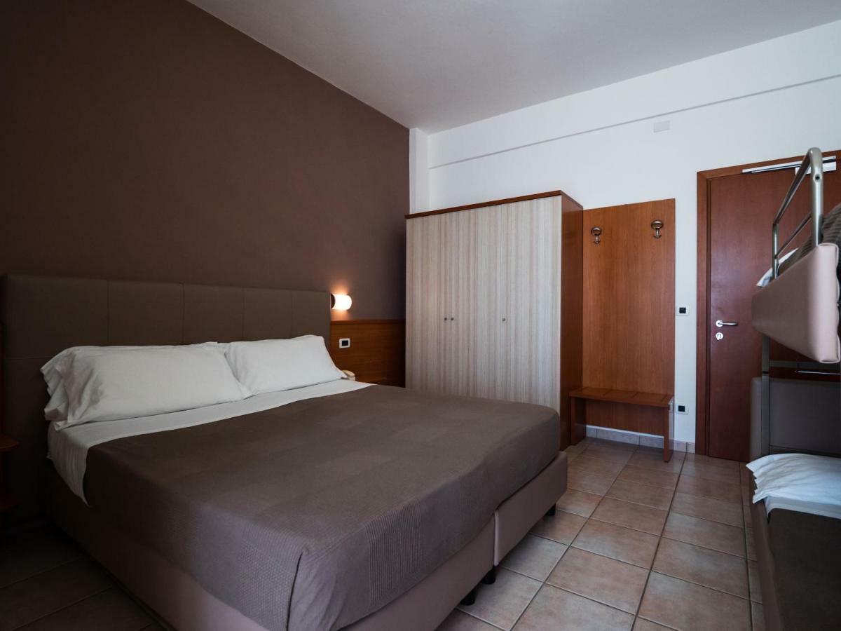 Hotel Florence Marotta Dış mekan fotoğraf