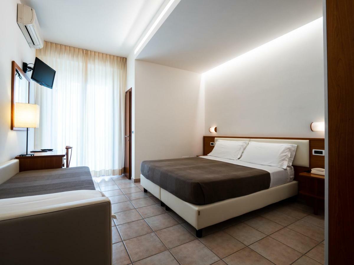 Hotel Florence Marotta Dış mekan fotoğraf
